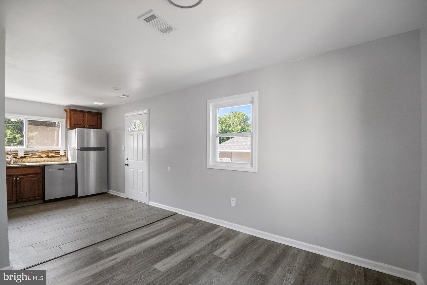 402 Dateleaf Avenue photo 9