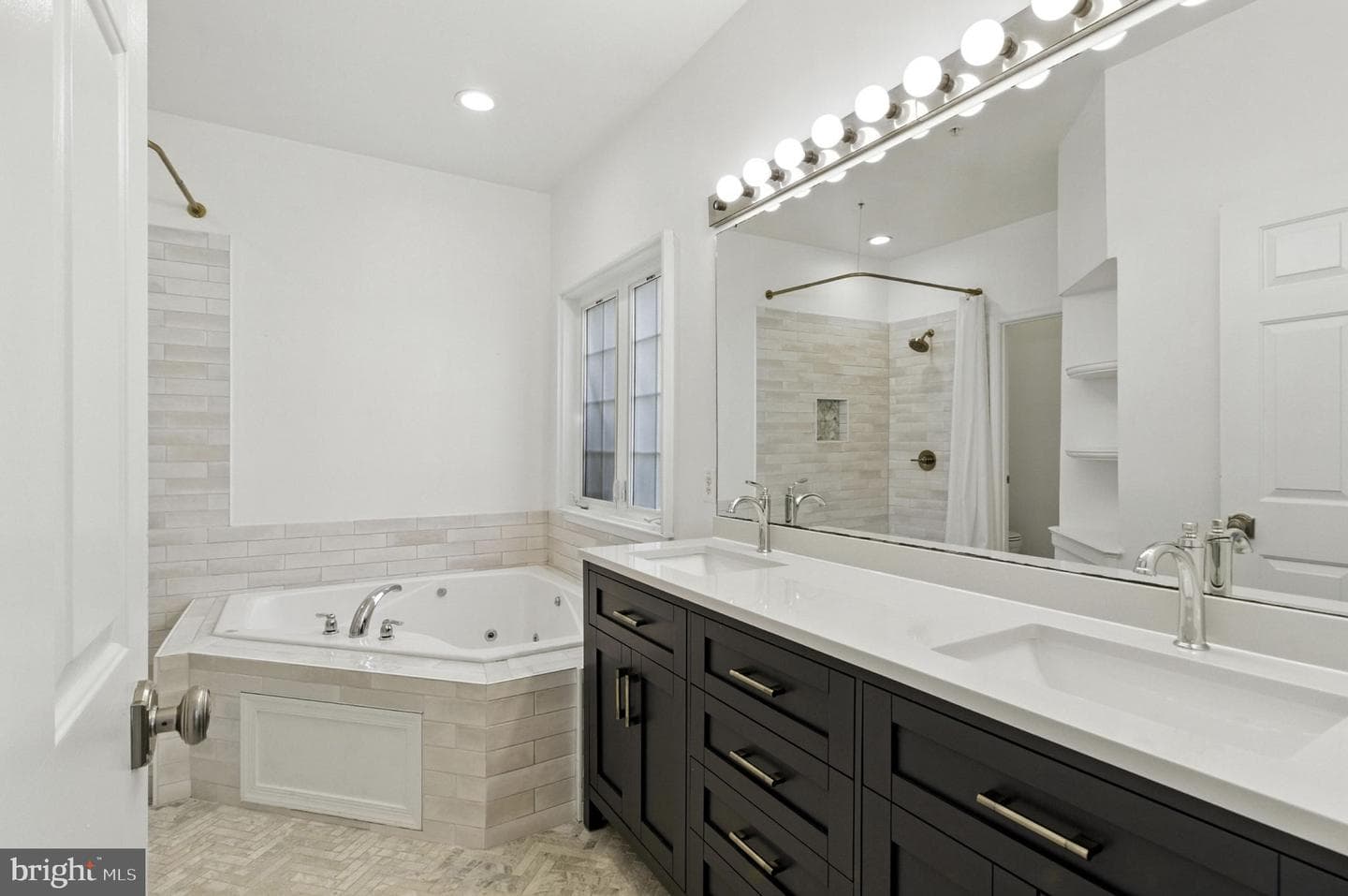 6107 Wood Pointe Drive photo 27