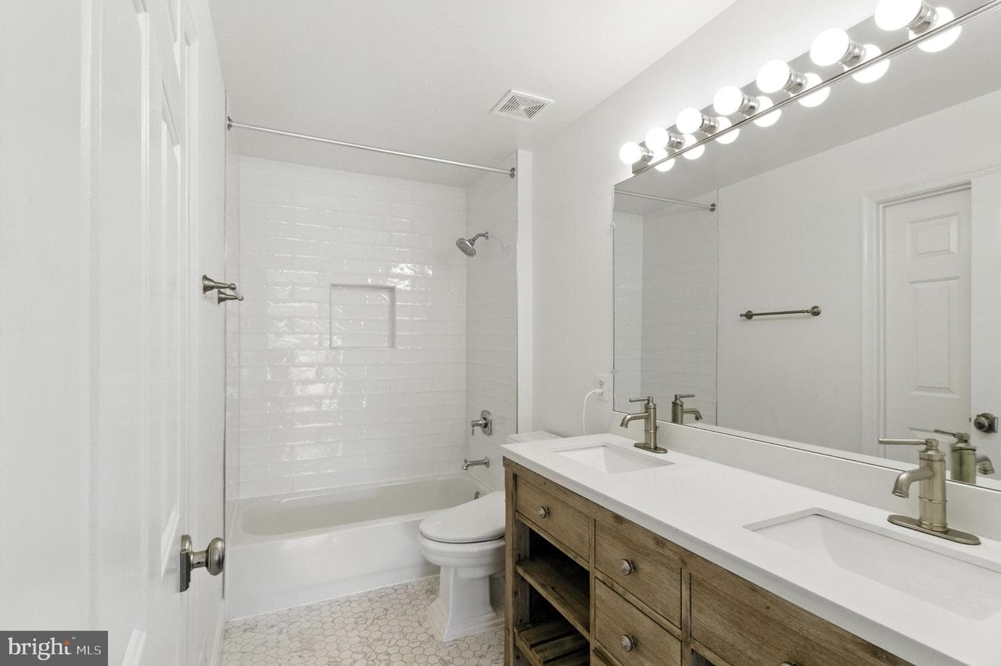 6107 Wood Pointe Drive photo 35