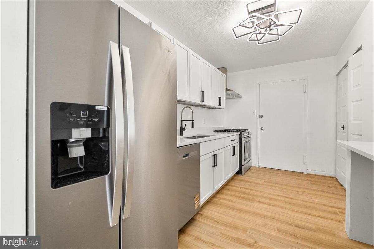 6100 Westchester Park Drive #1114 photo 1