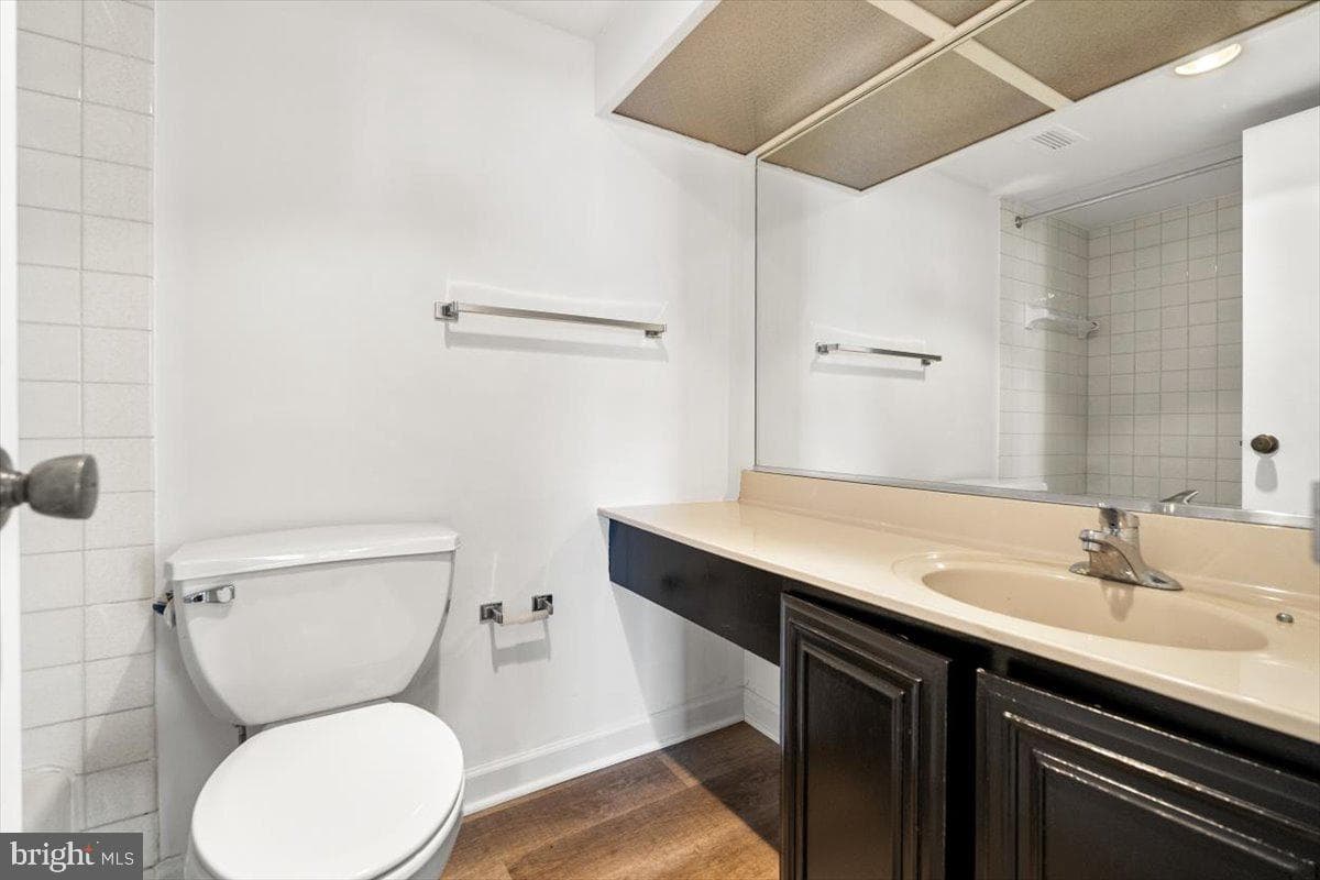 6100 Westchester Park Drive #1114 photo 13