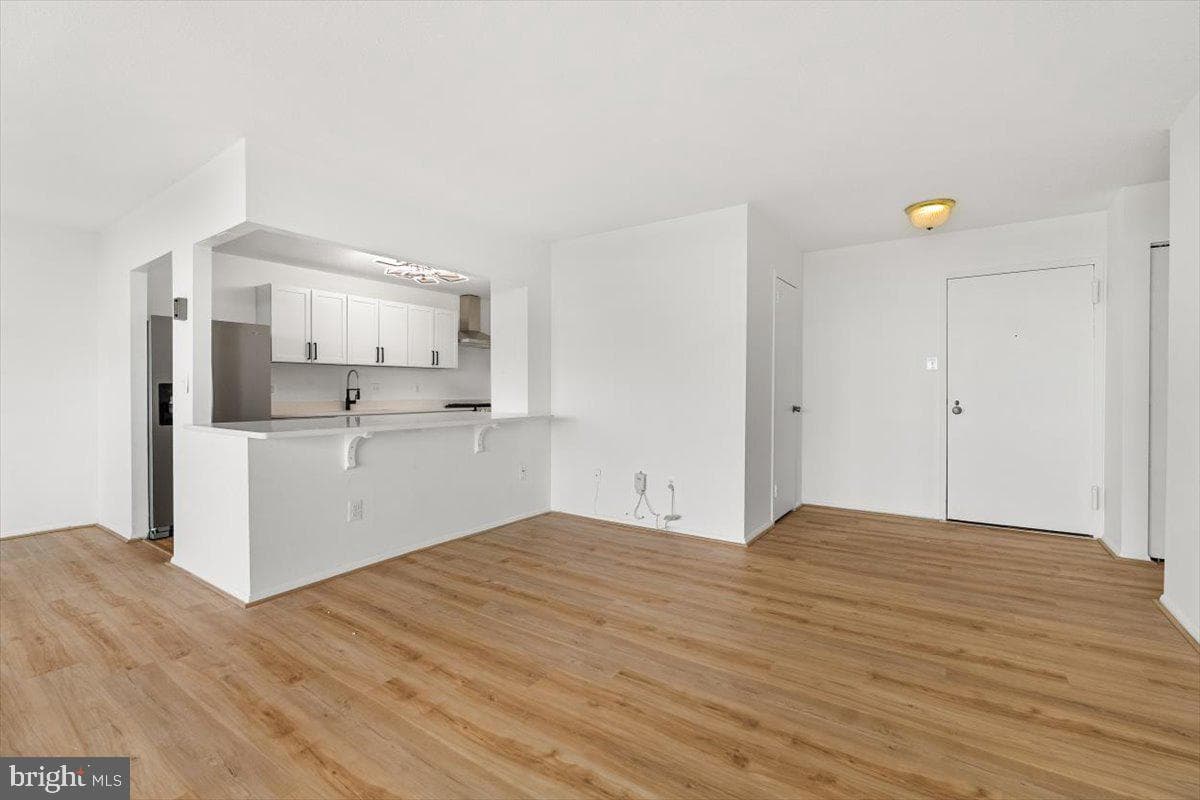 6100 Westchester Park Drive #1114 photo 5