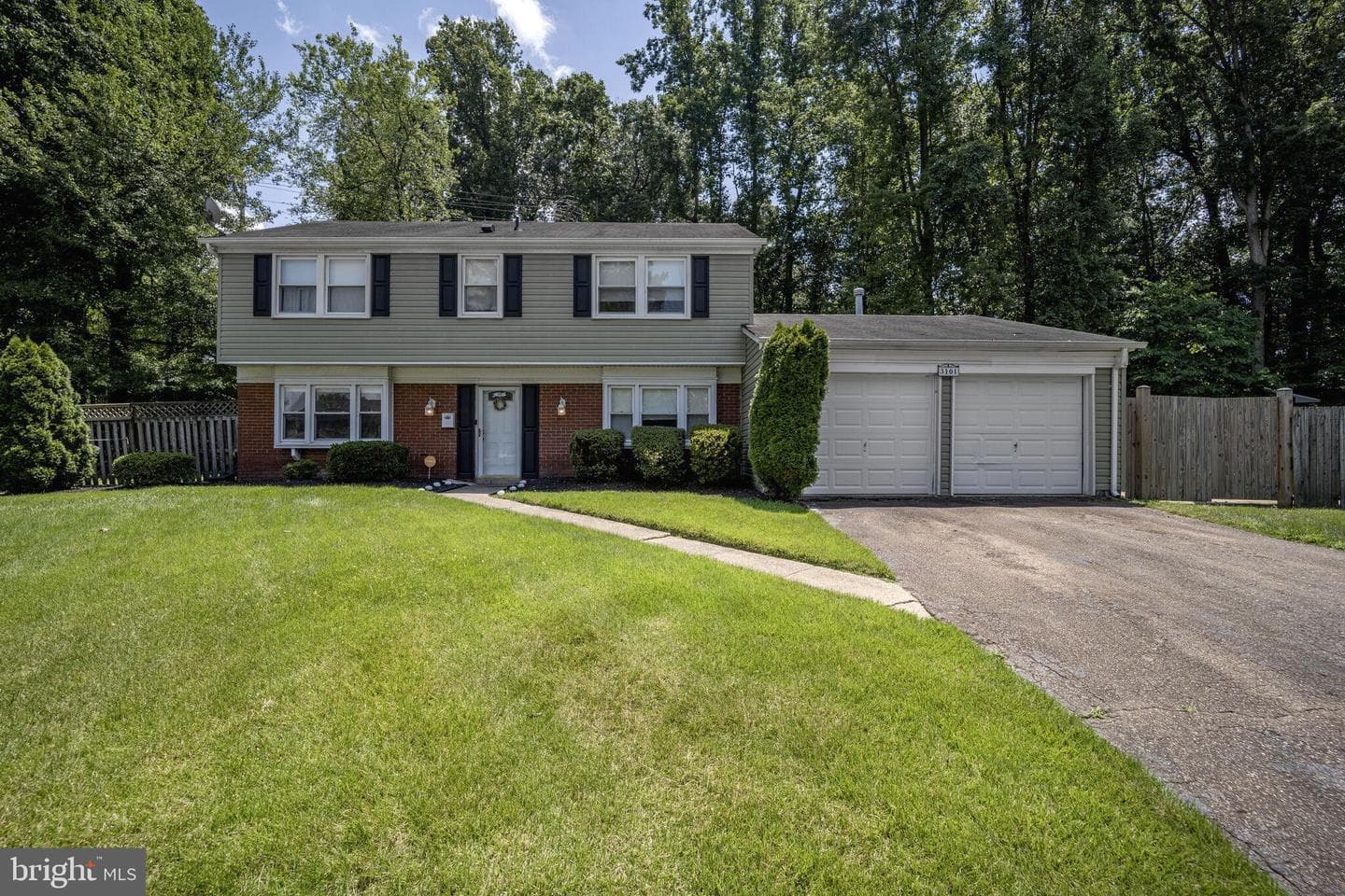 3101 Twin Court photo 1
