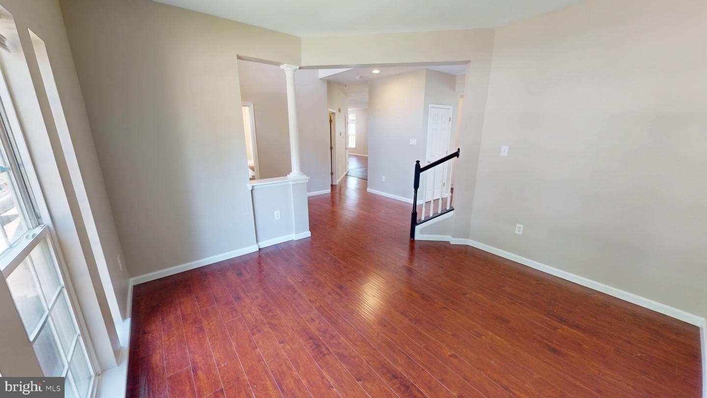 8117 Grayden Lane photo 10