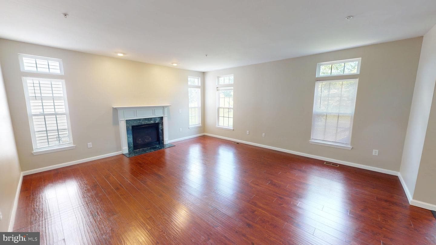 8117 Grayden Lane photo 25