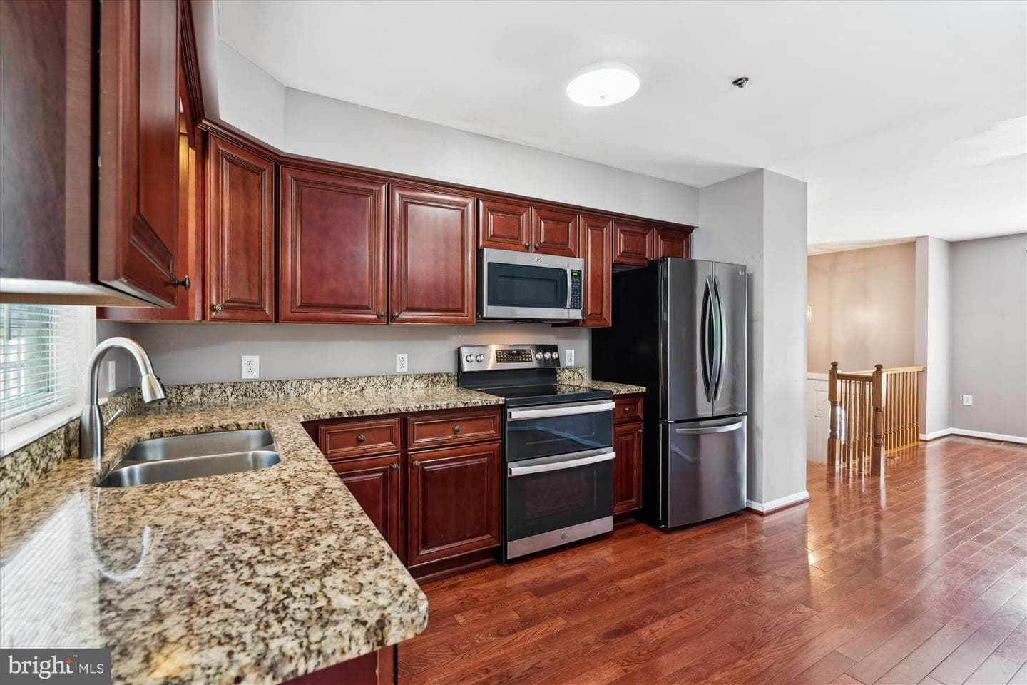 6010 Sheridan Street photo 4