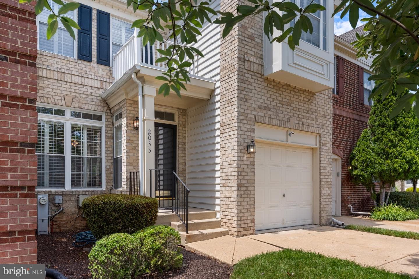 2033 Woodshade Court photo 1