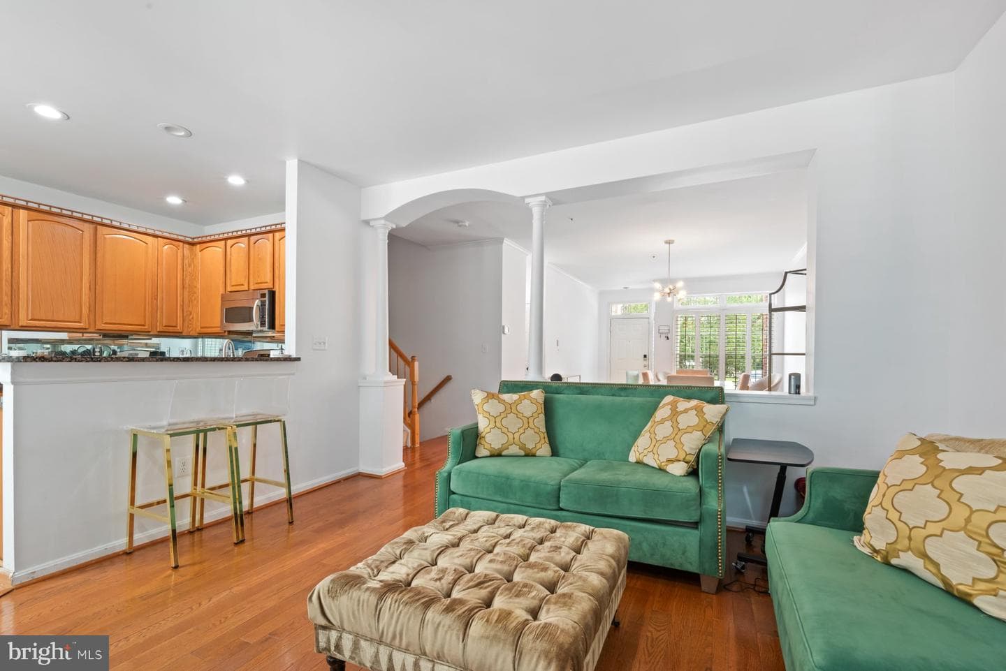 2033 Woodshade Court photo 6