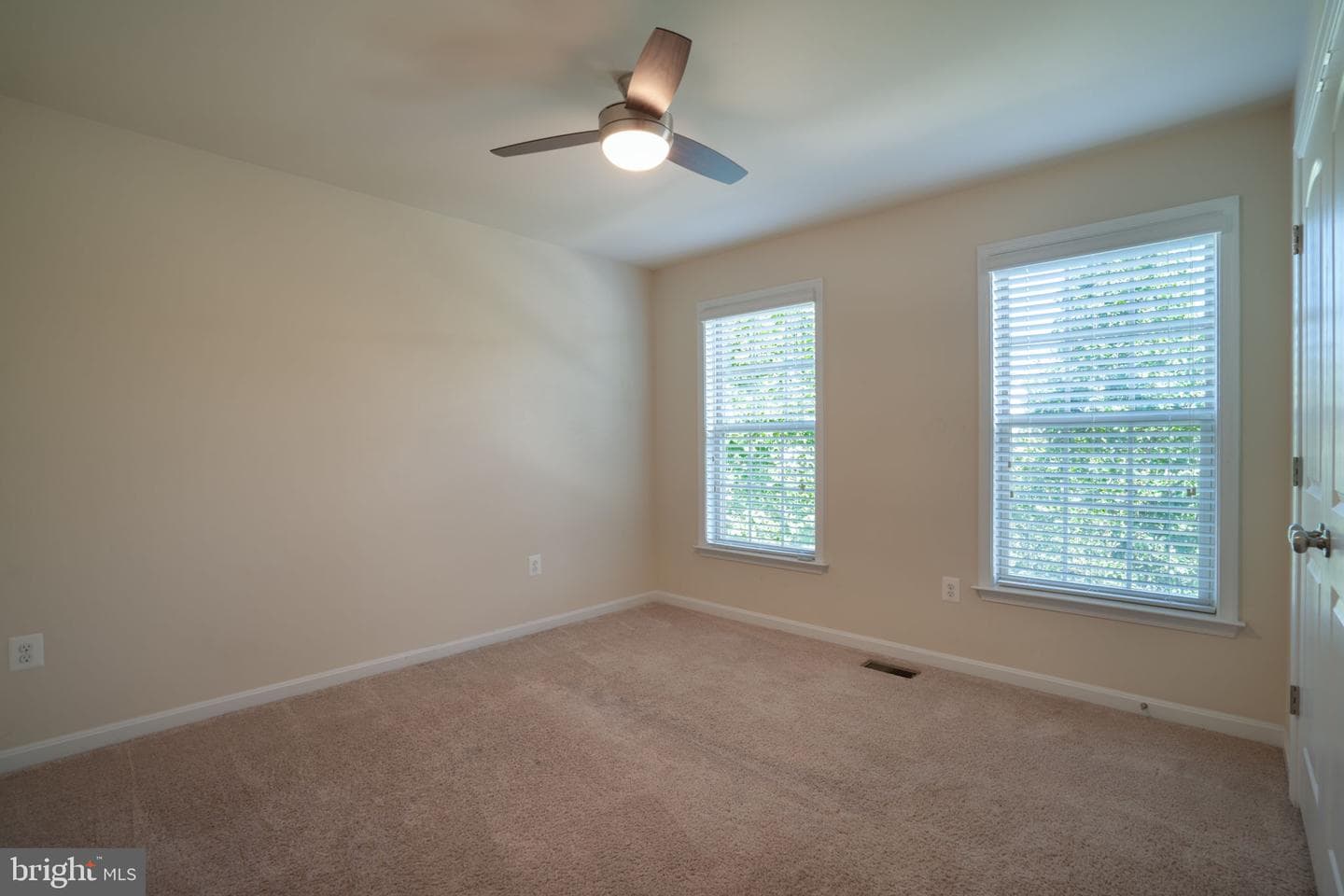 9204 Eason Street photo 44