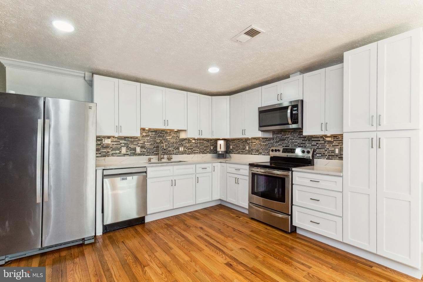 16410 Newasa Lane photo 5