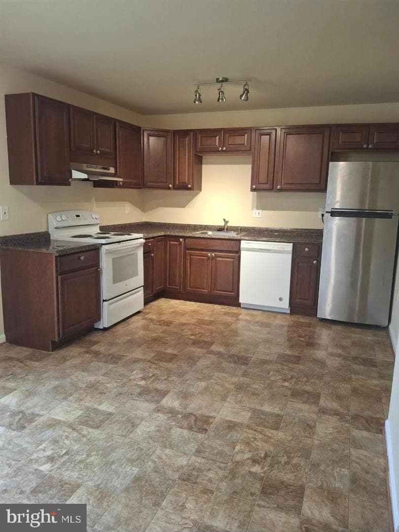 7681 E Arbory Court #230 photo 3