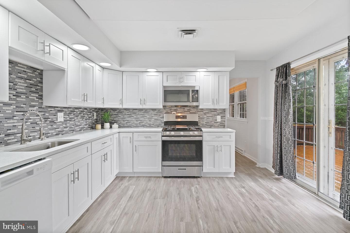5300 Tolson Road photo 3