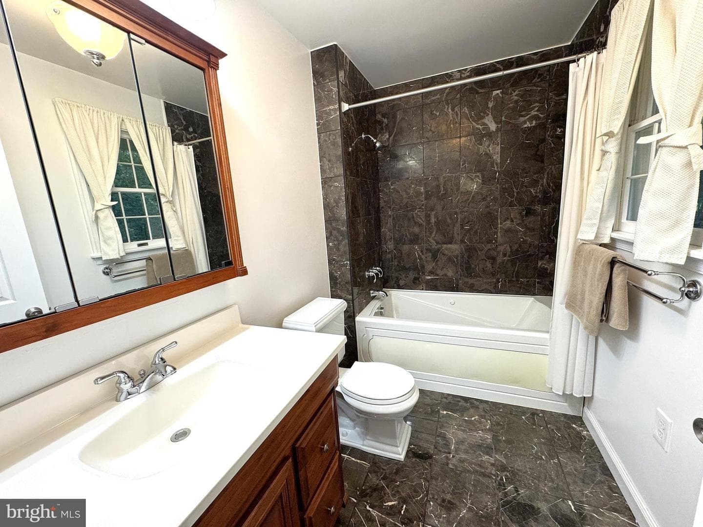 16611 Summers Lane photo 21
