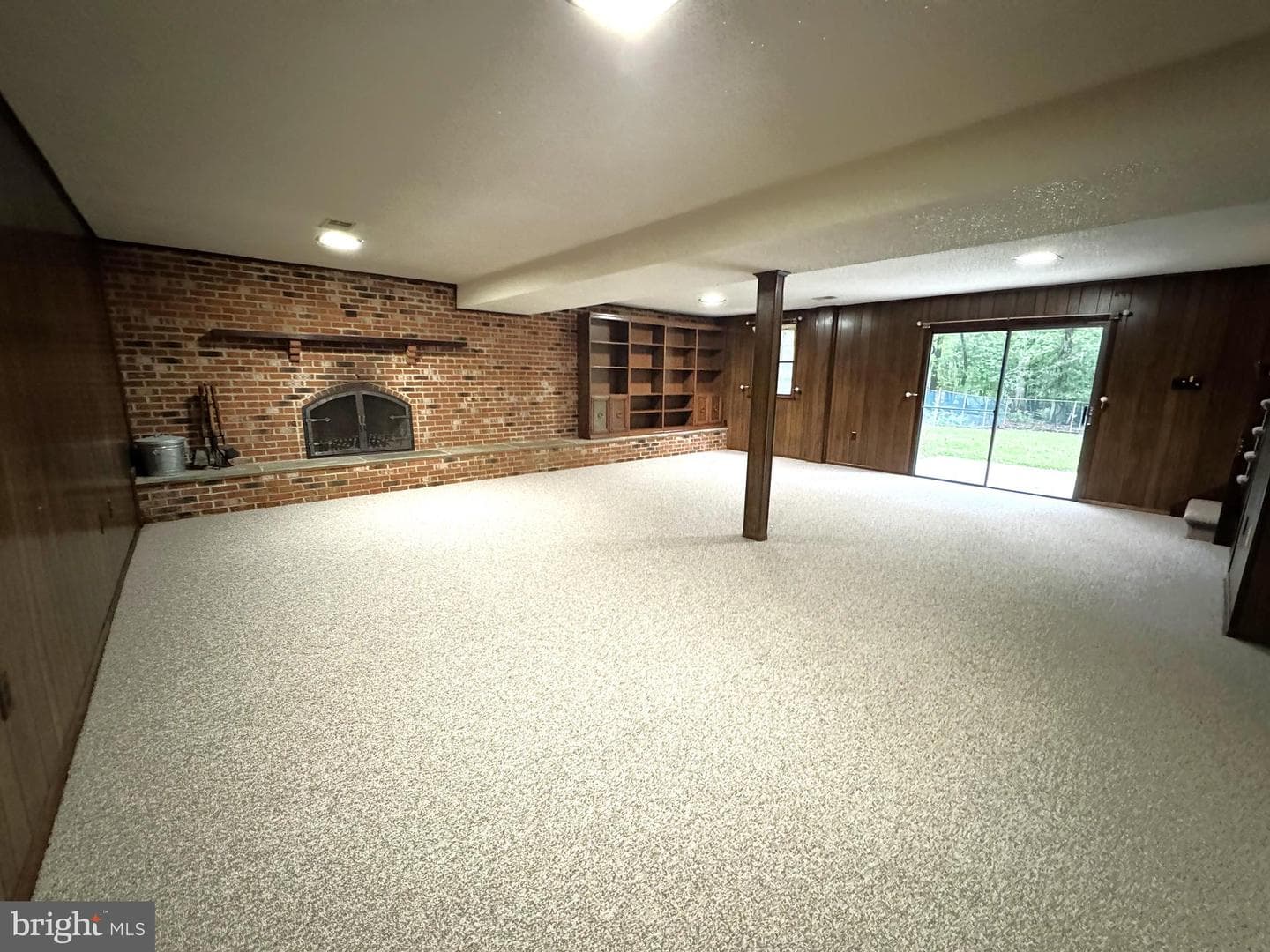 16611 Summers Lane photo 25