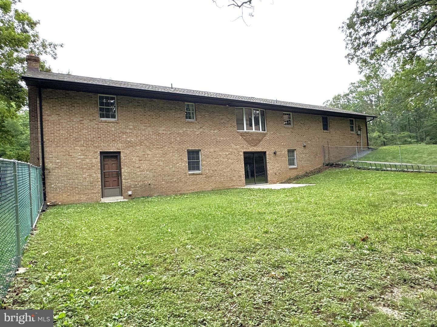 16611 Summers Lane photo 32
