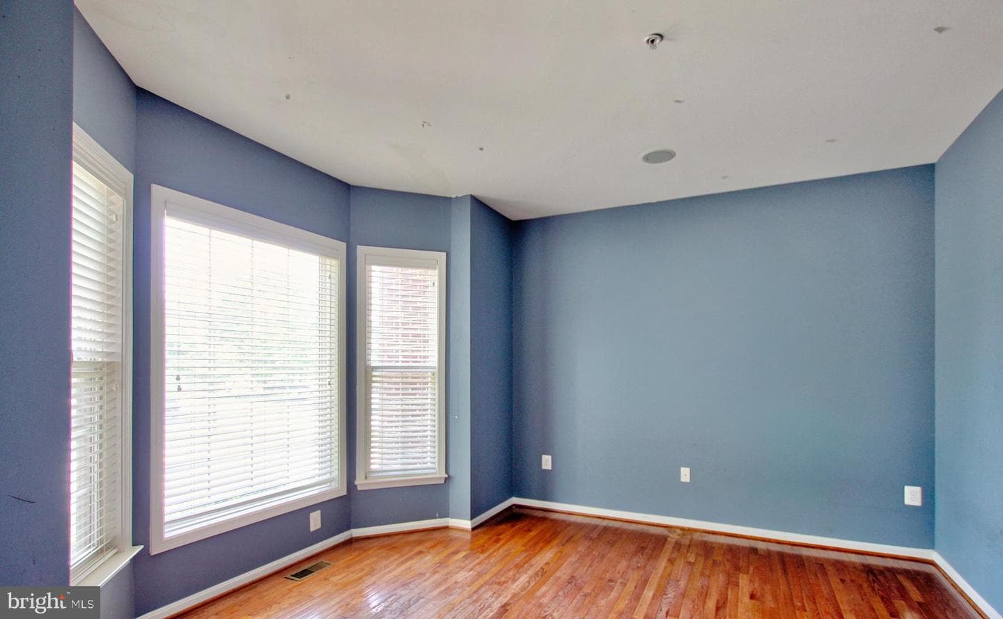 6927 Ironbridge Lane photo 9