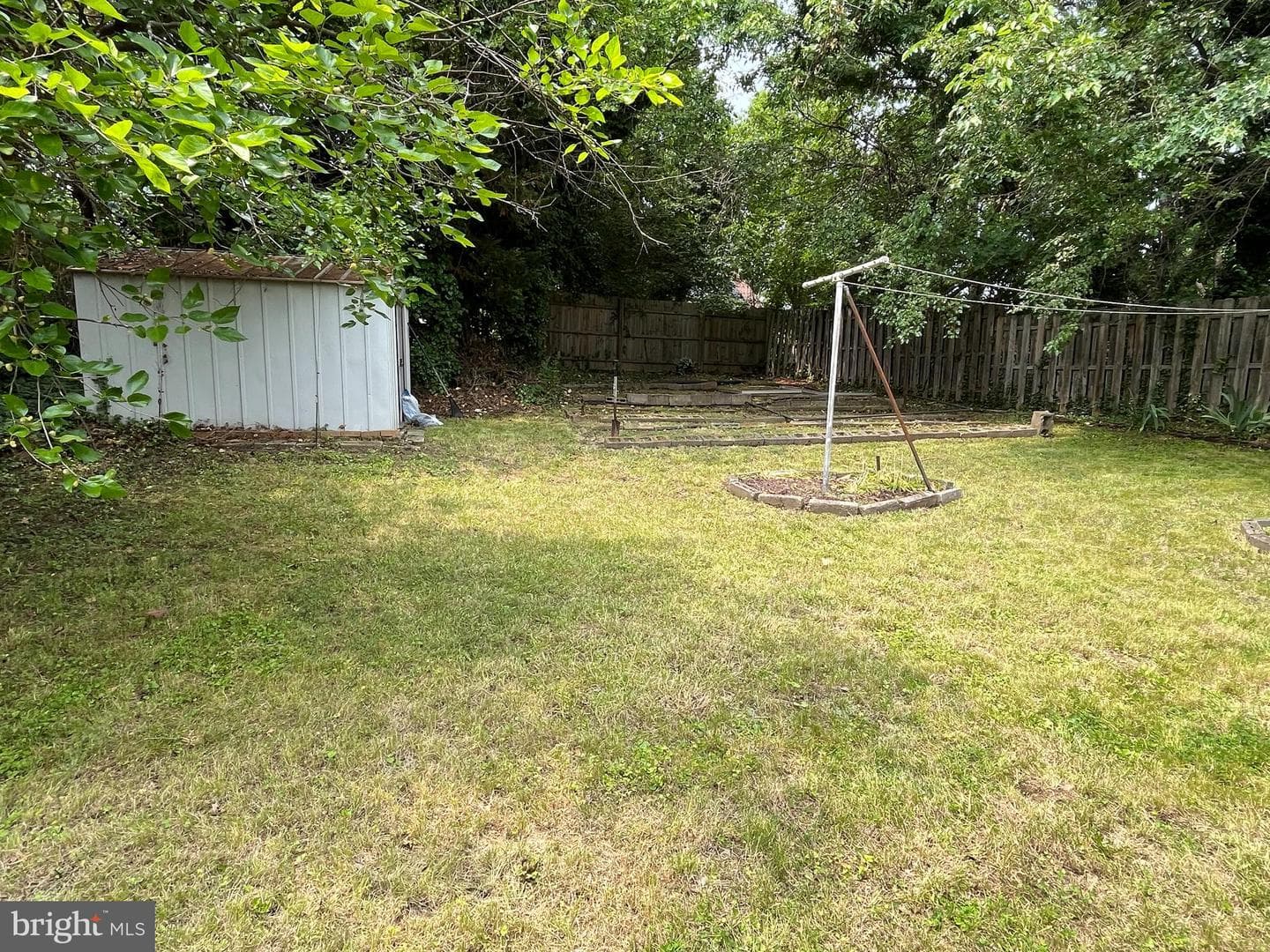 3703 Leeds Dr photo 3