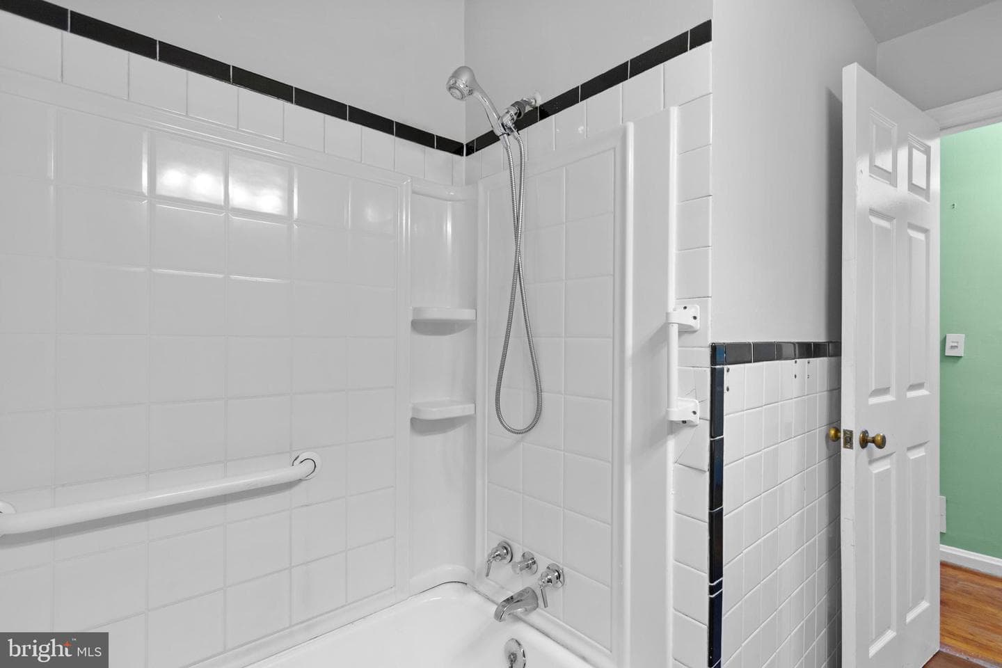 3002 Walters Lane photo 18