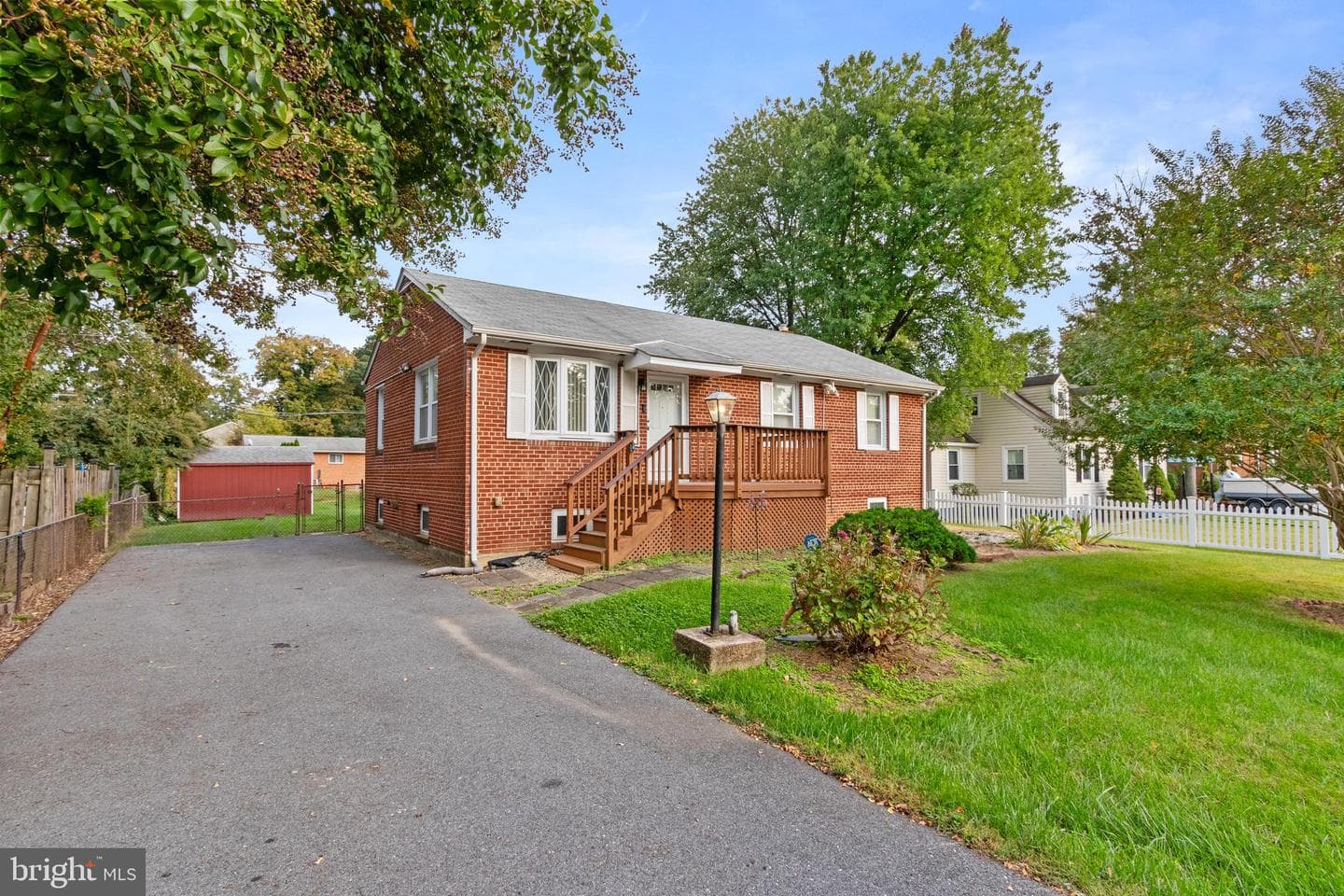 3002 Walters Lane photo 3