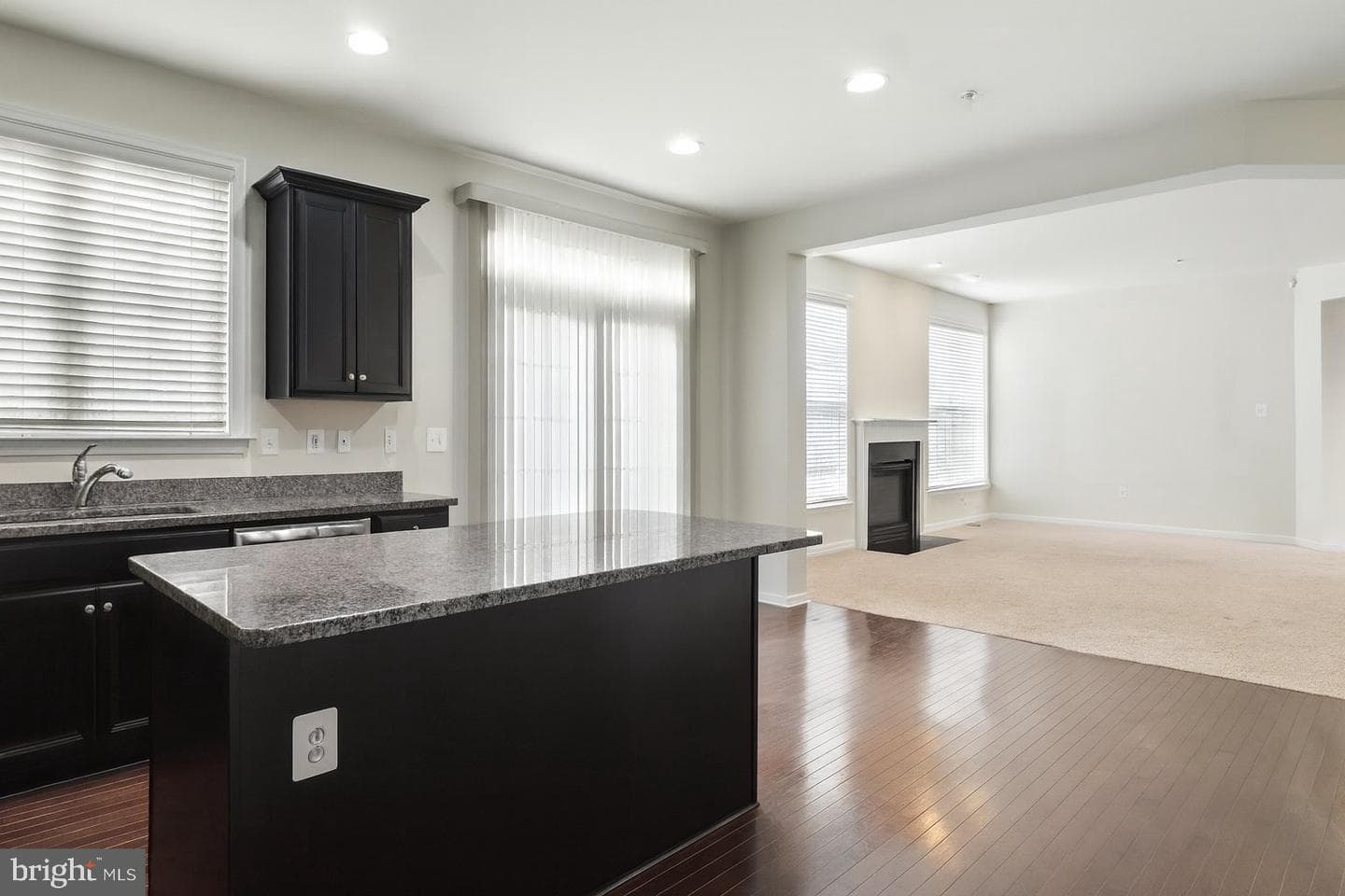 9303 Geaton Park photo 11
