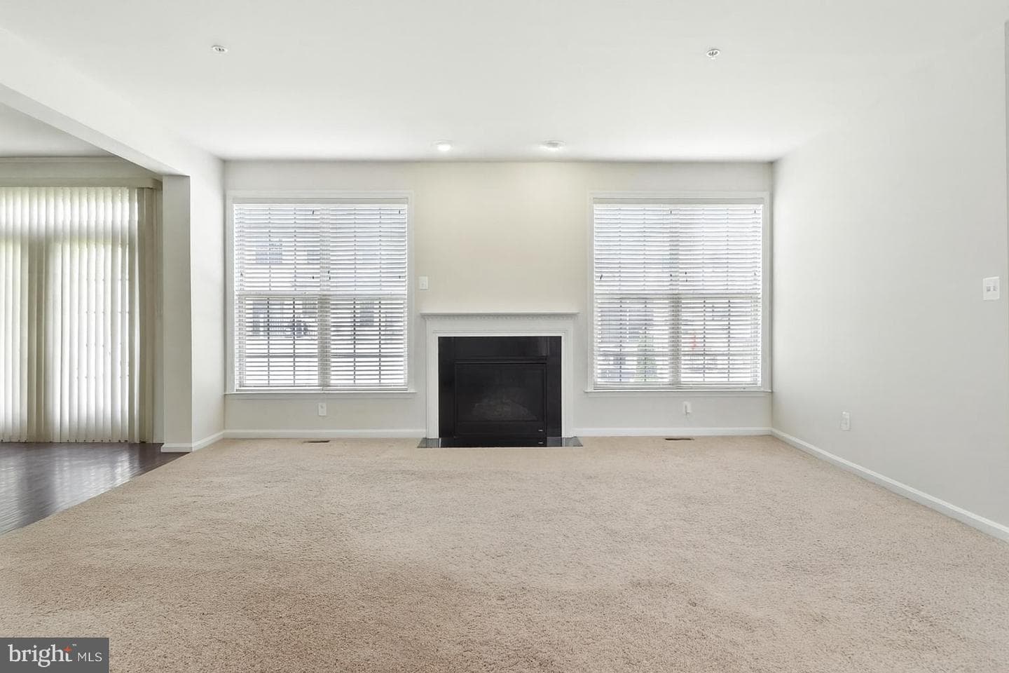 9303 Geaton Park photo 13