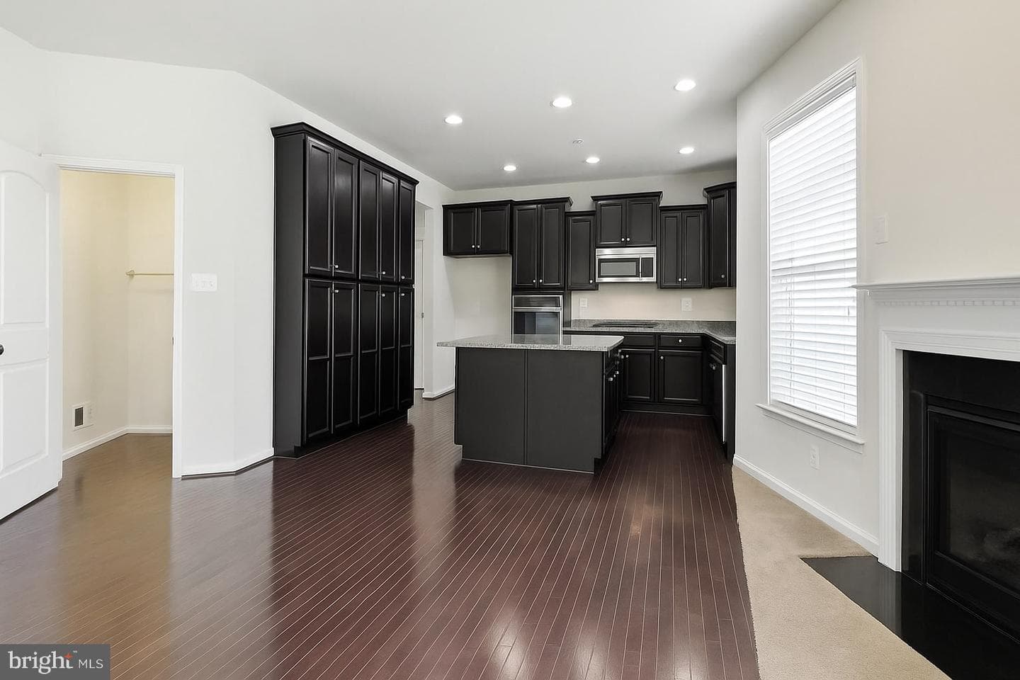 9303 Geaton Park photo 14