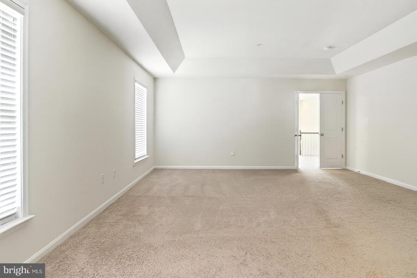 9303 Geaton Park photo 20