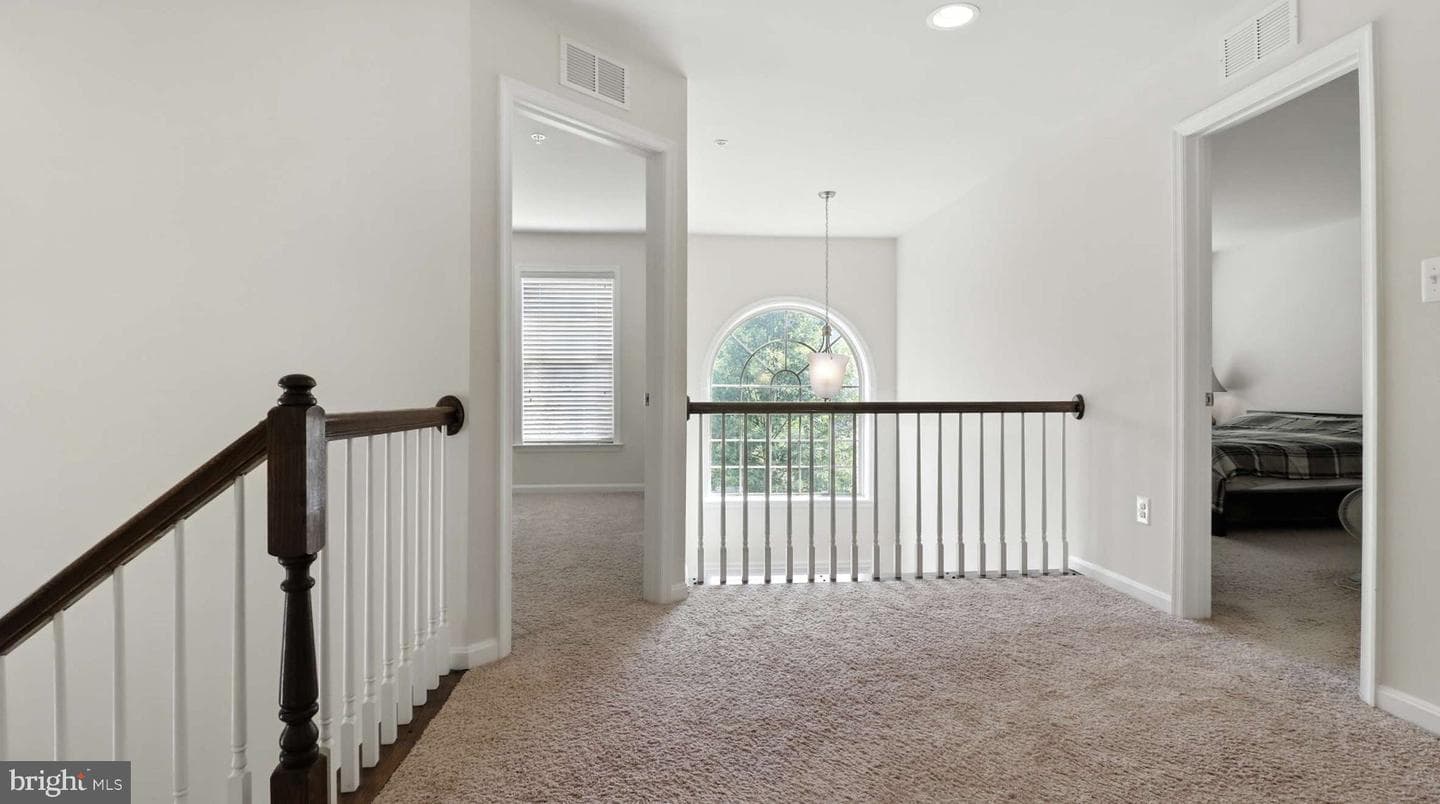 9303 Geaton Park photo 31