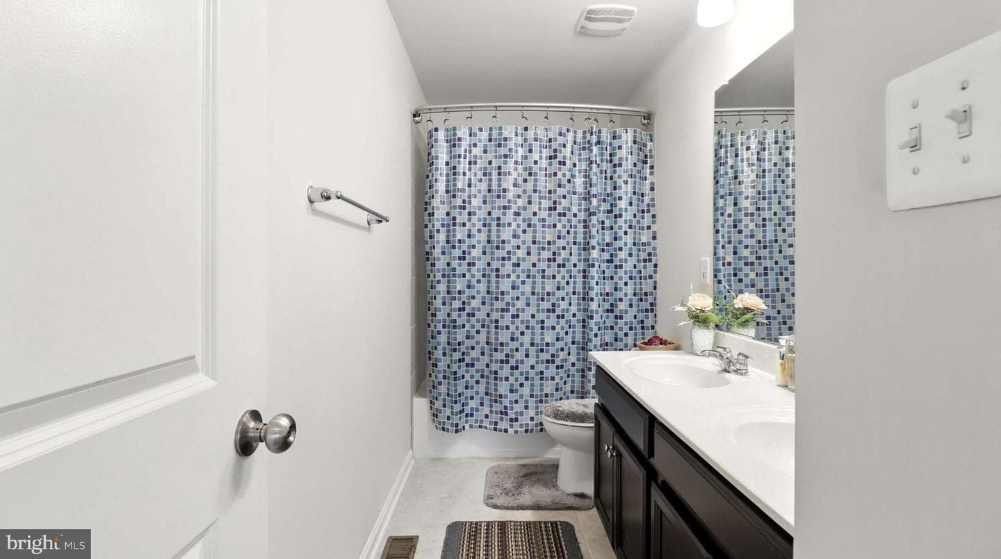 9303 Geaton Park photo 32