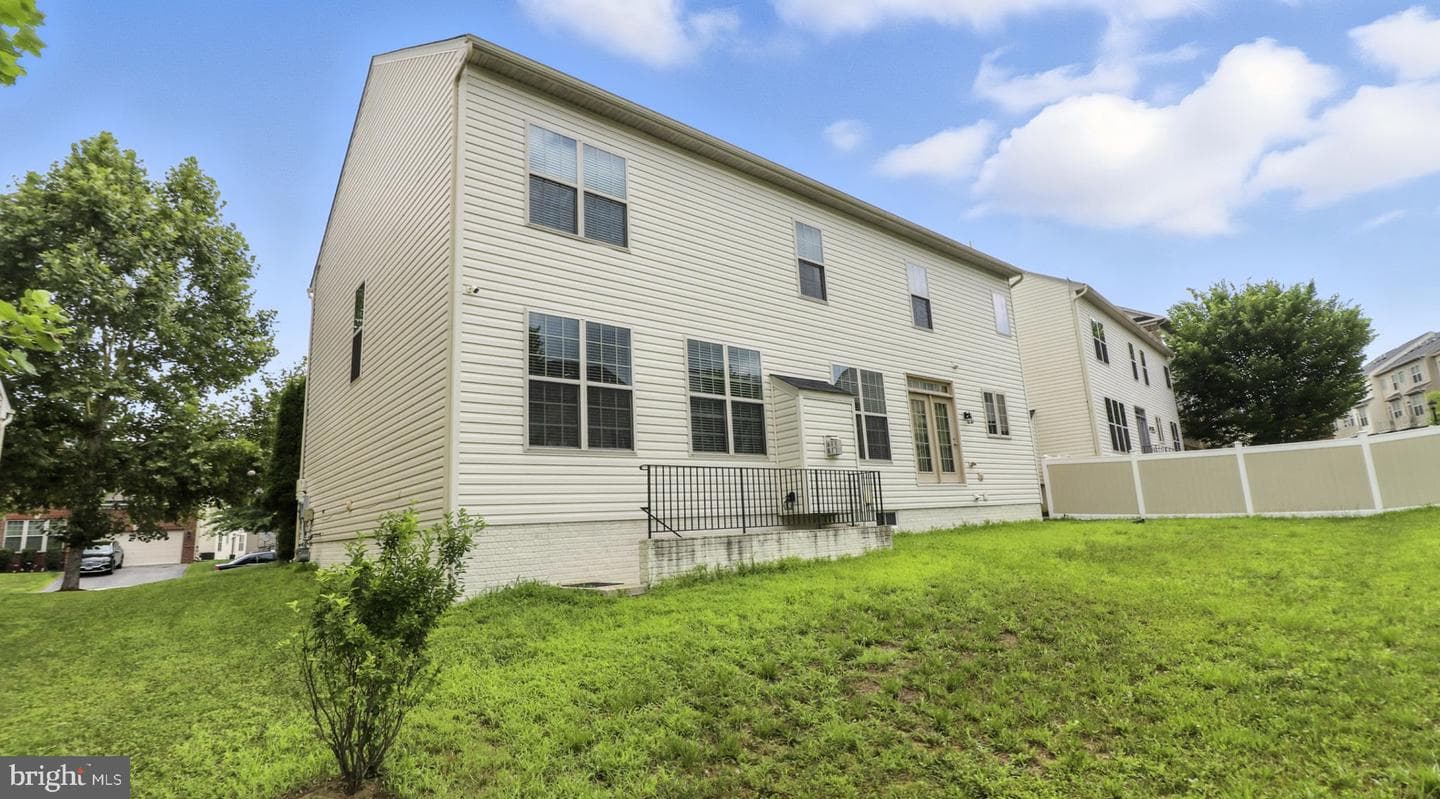 9303 Geaton Park photo 41