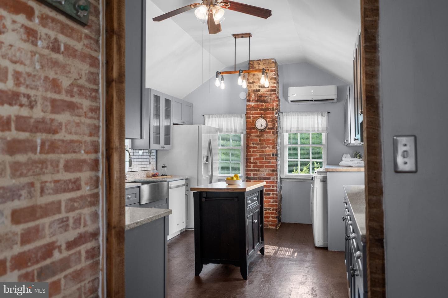 10007 Croom Road photo 17