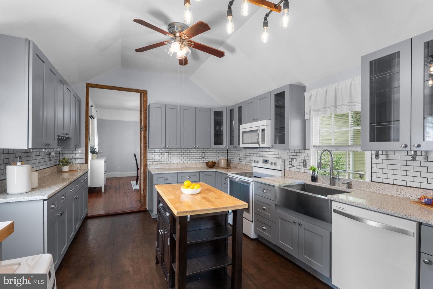 10007 Croom Road photo 21