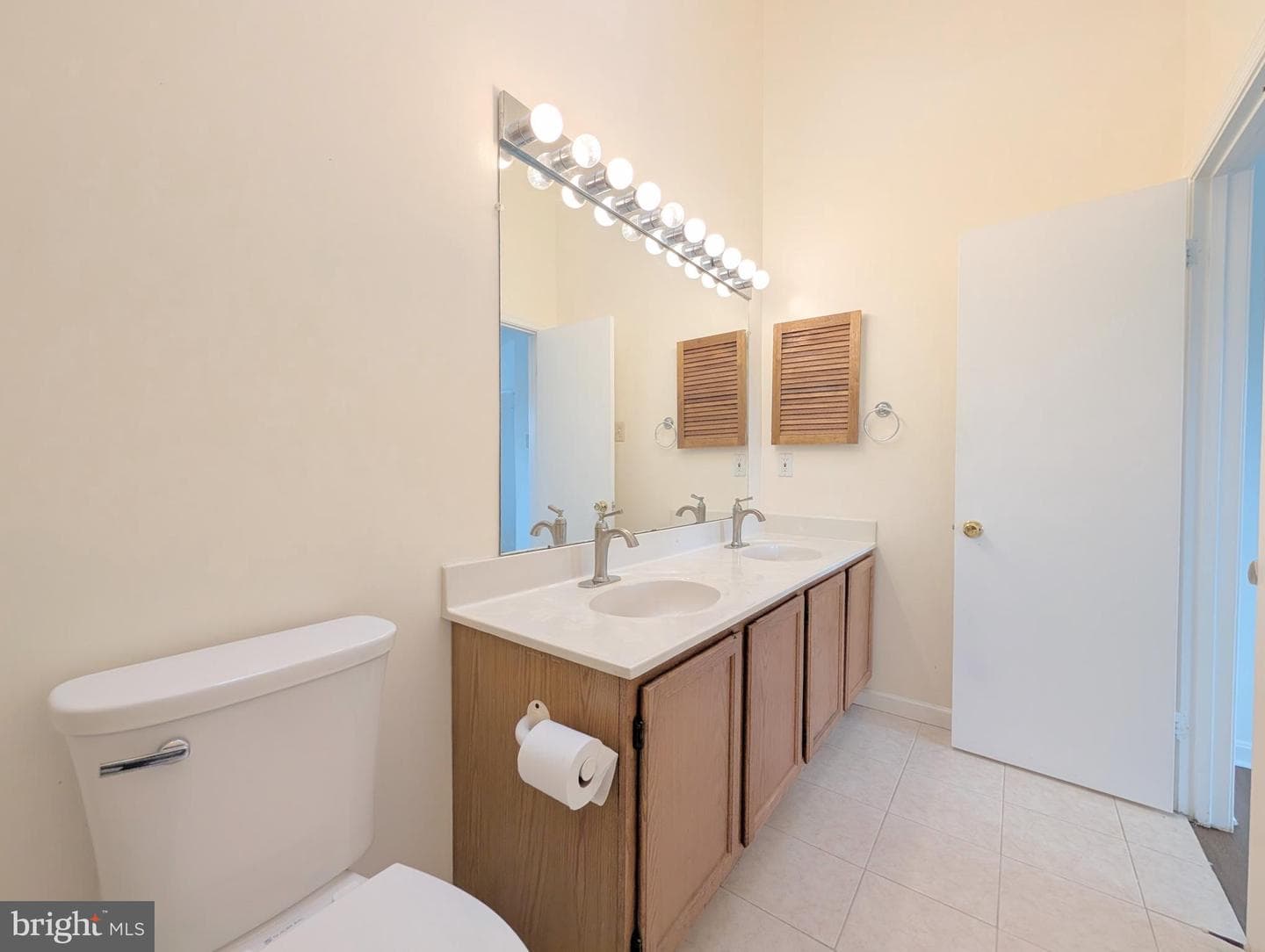 7837 Somerset Court photo 11