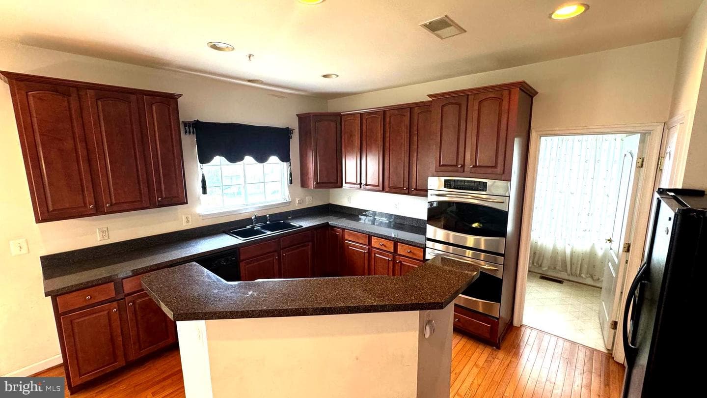 10005 Erion Court photo 7
