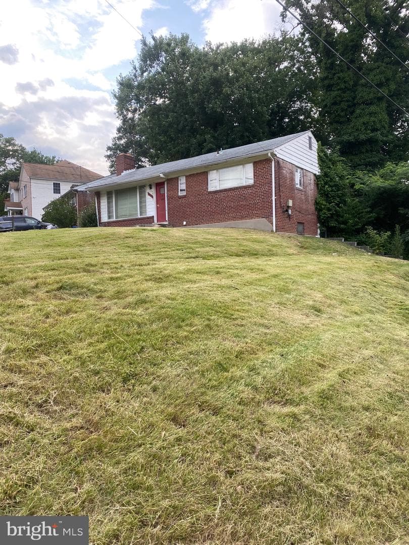 1614 Erskine Street photo 2