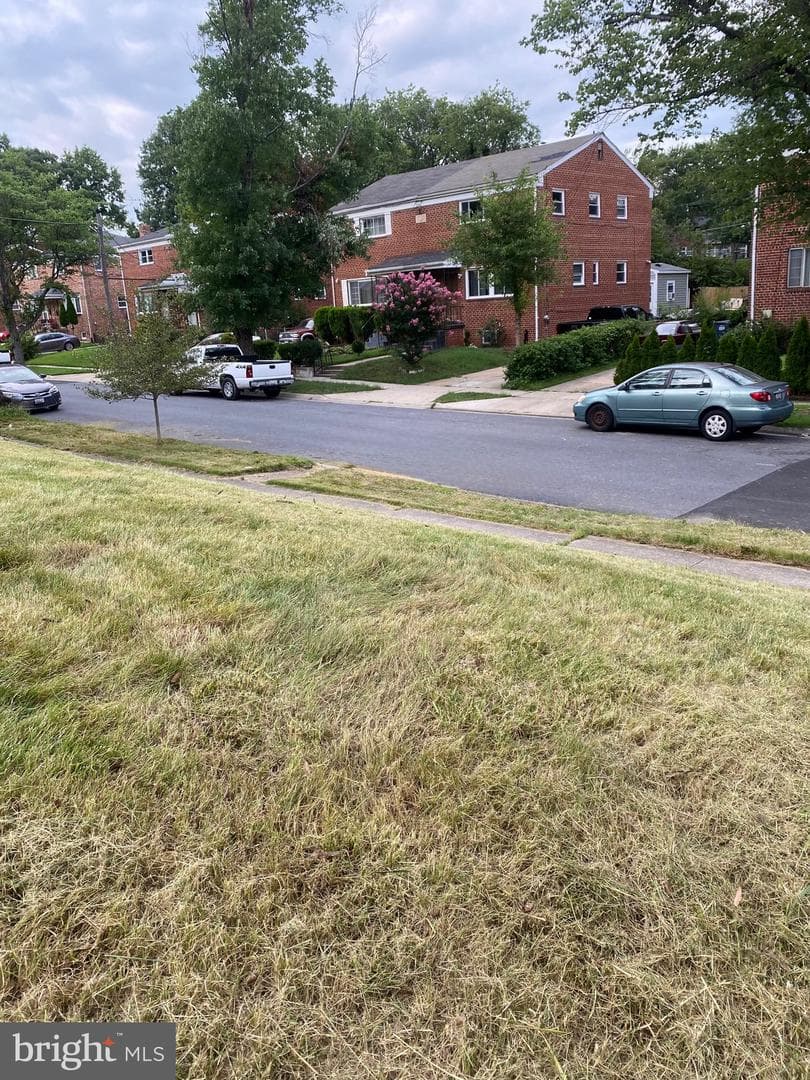 1614 Erskine Street photo 5