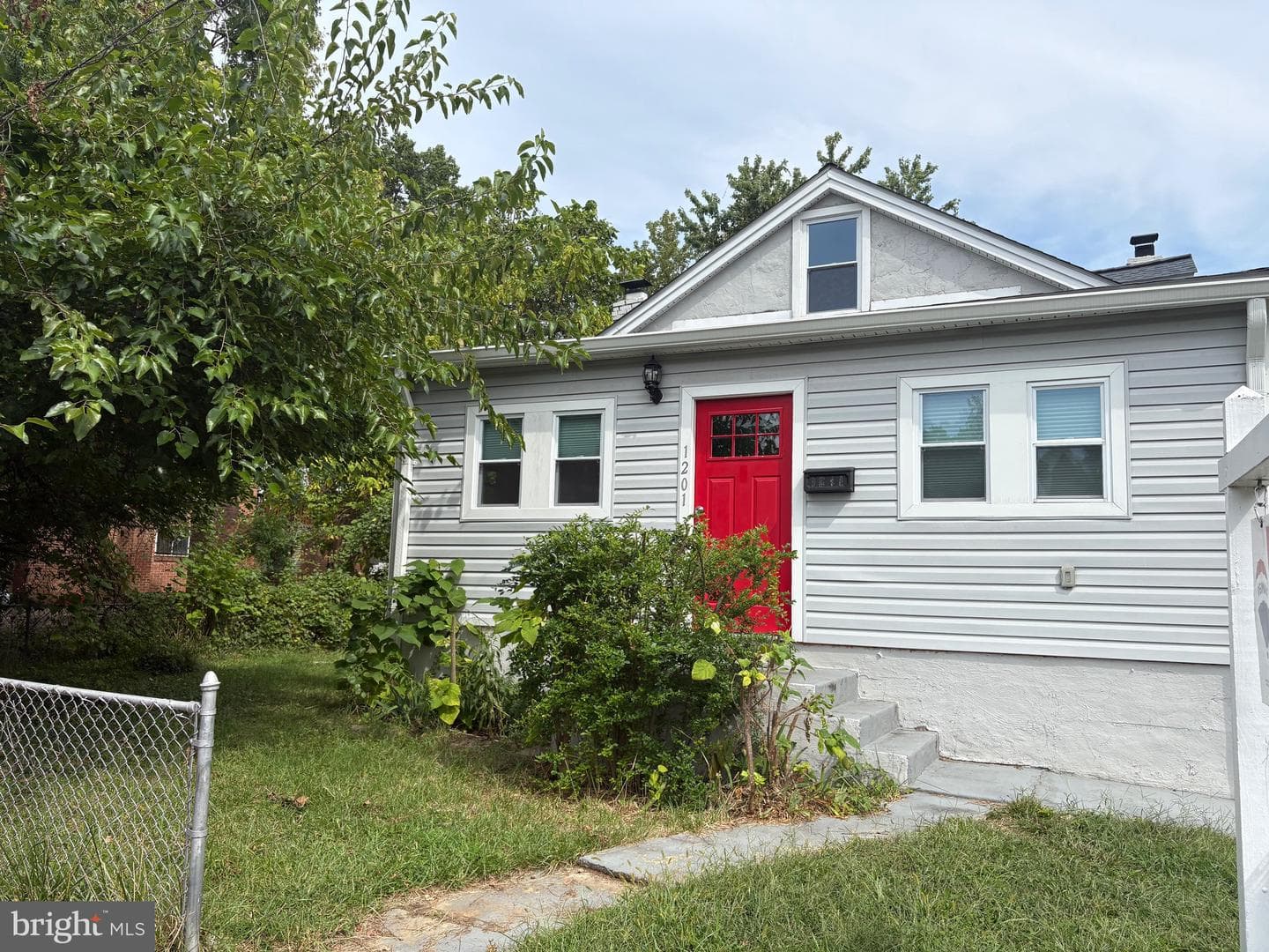 1201 Fiji Avenue photo 2
