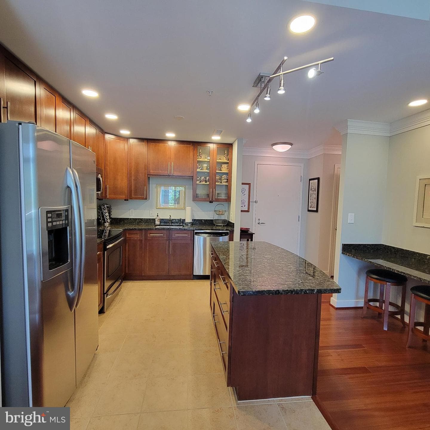 155 Potomac Passage #318 photo 3