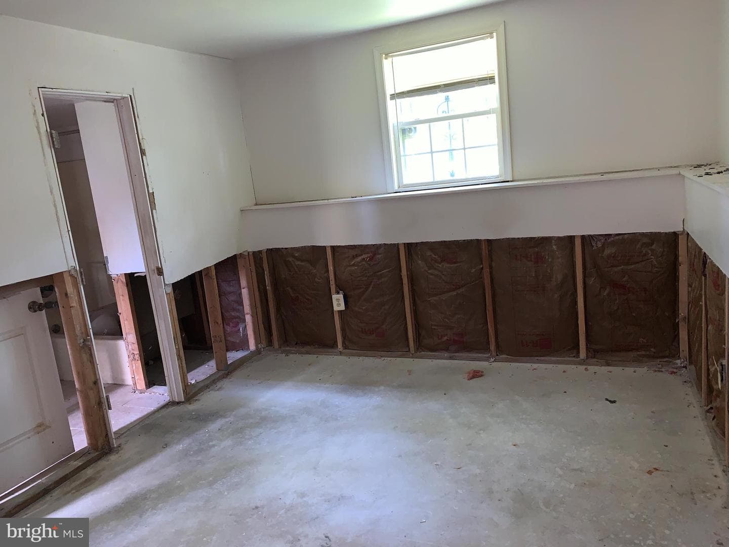 6915 Adel Street photo 4