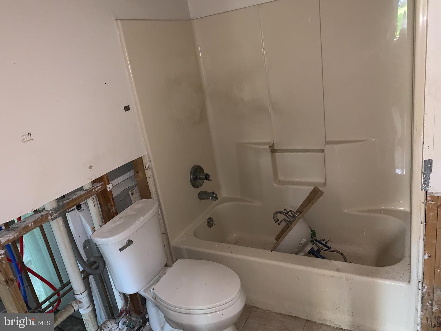 6915 Adel Street photo 6