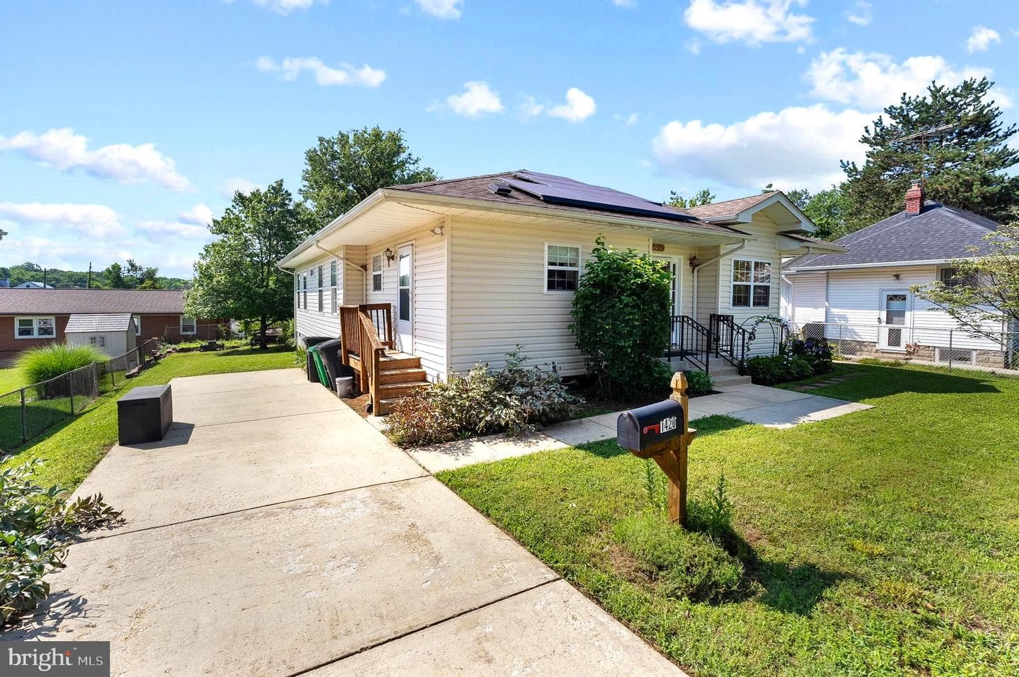 1420 Billings Avenue photo 3