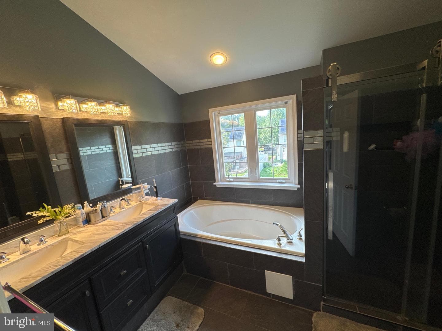 4303 Taverngreen Lane photo 32