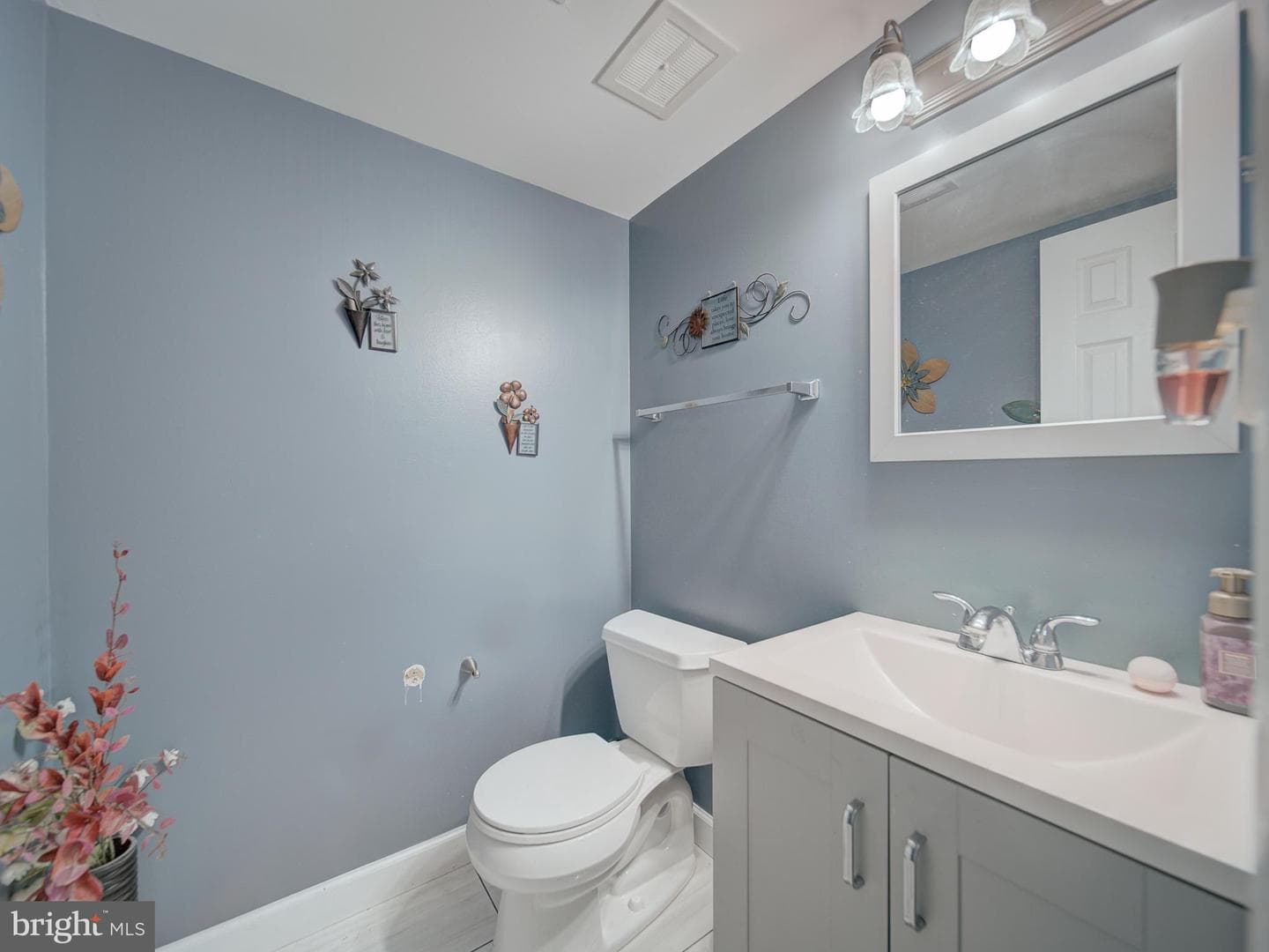 8610 Monmouth Drive photo 15