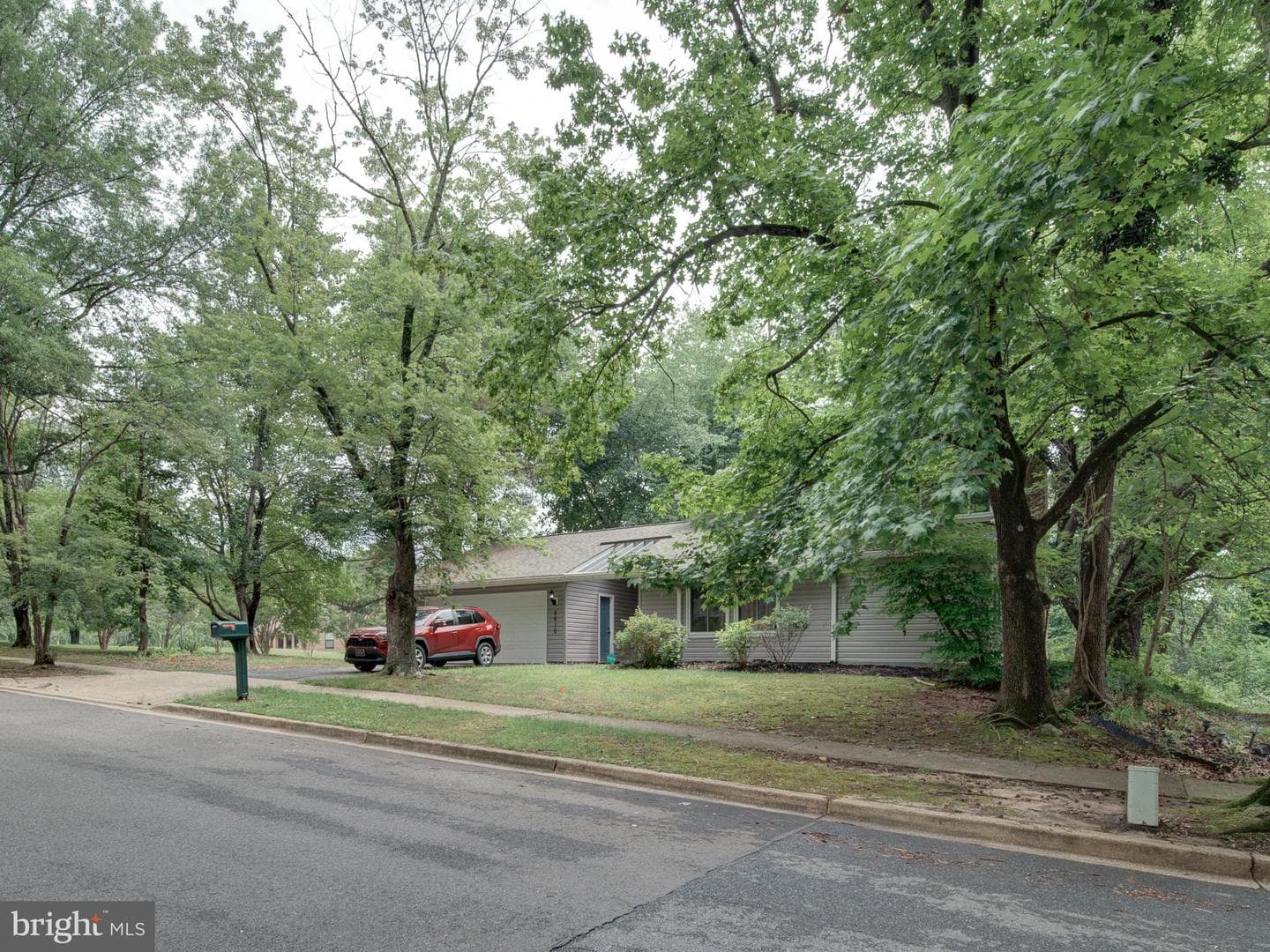 8610 Monmouth Drive photo 3