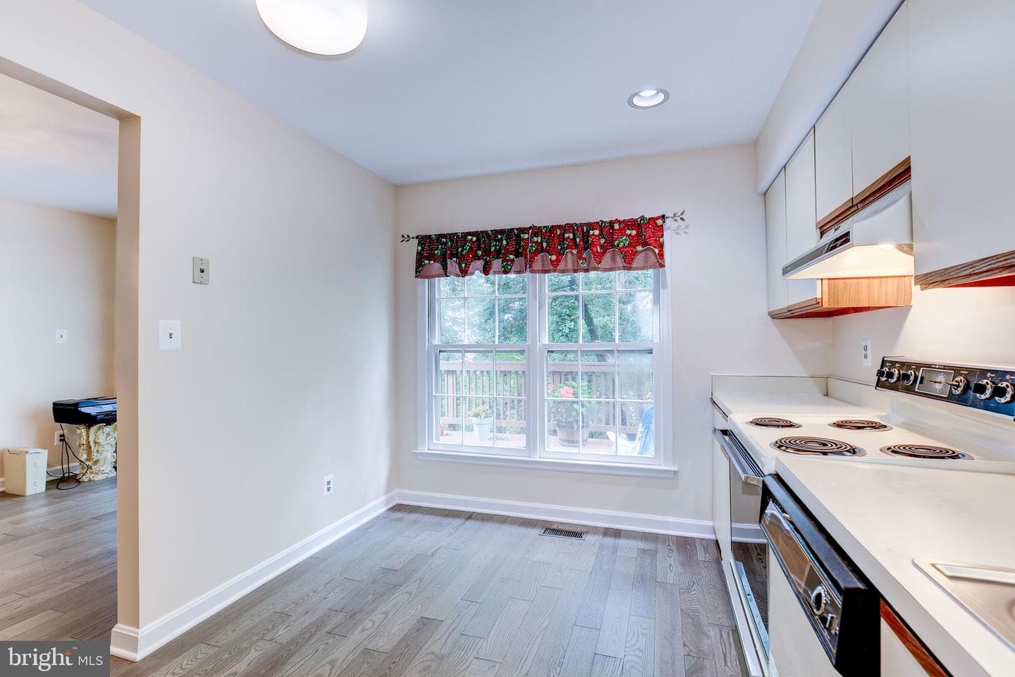 14523 Cambridge Circle photo 18