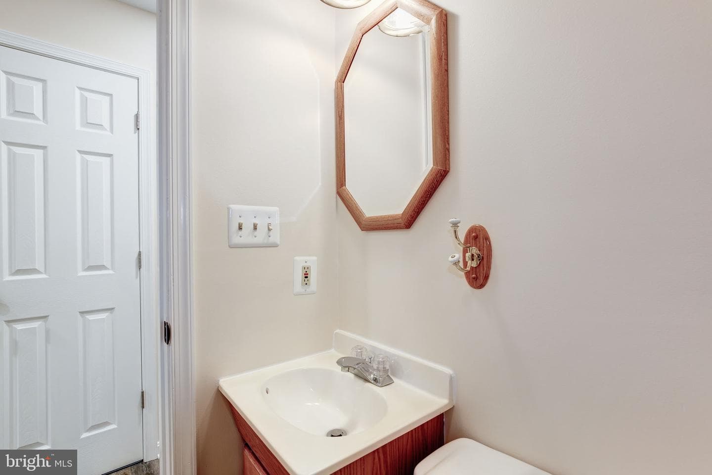 14523 Cambridge Circle photo 33