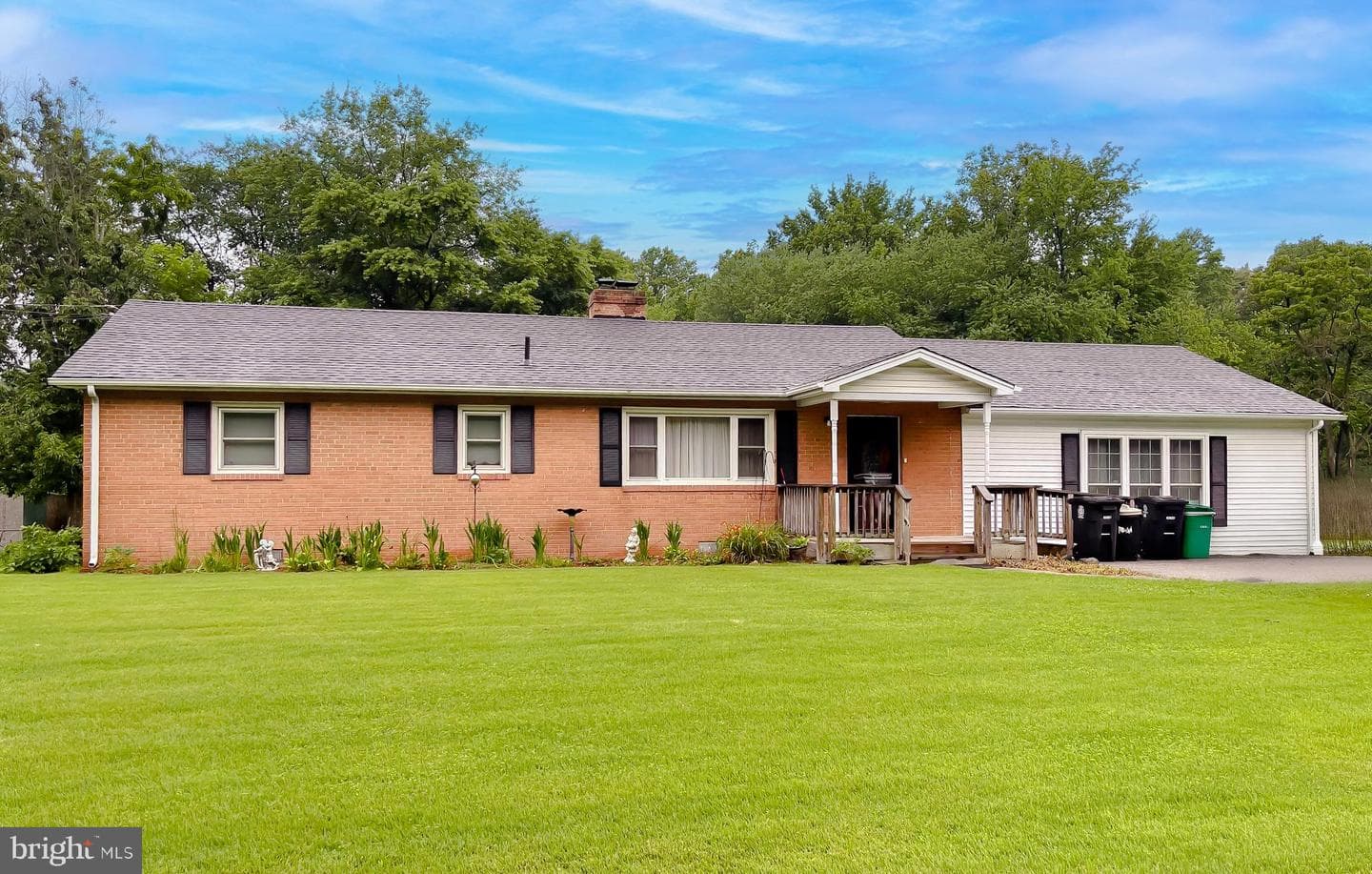 10521 Tippett Road photo 1