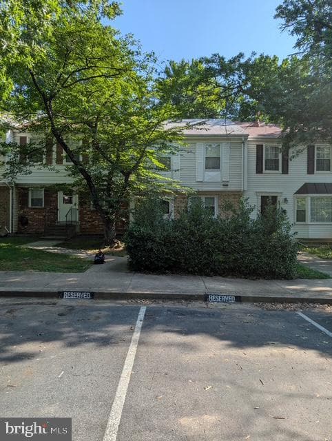 6915 Woodstream Lane photo 2