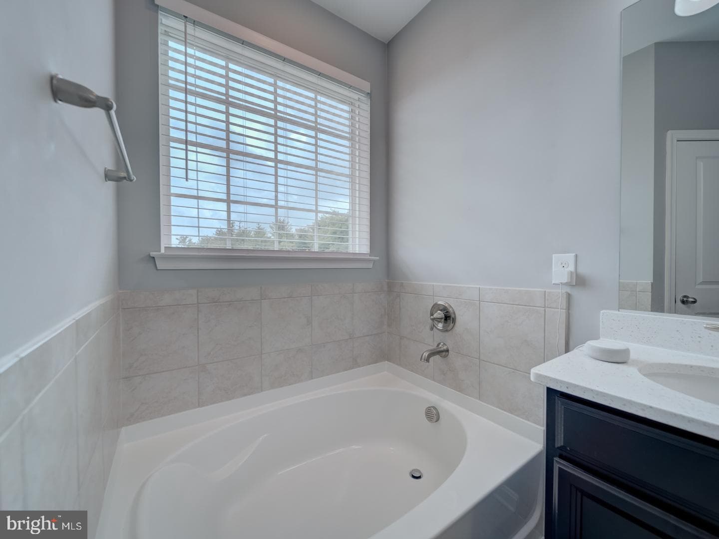 2805 Medstead Lane photo 32