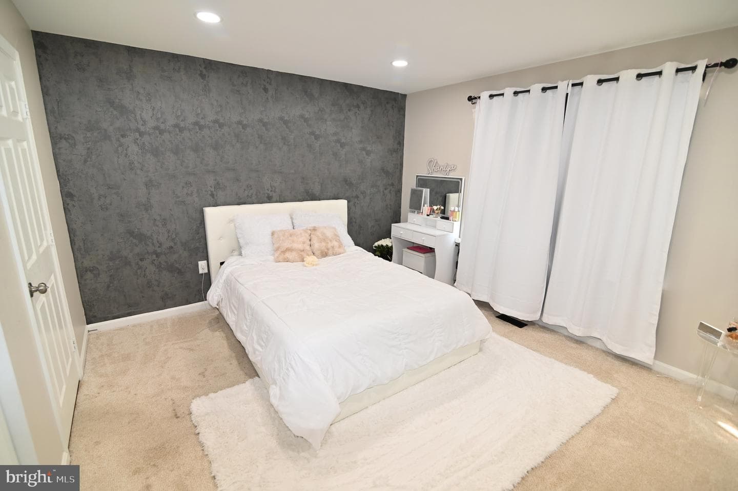 6009 Sellner Lane photo 35